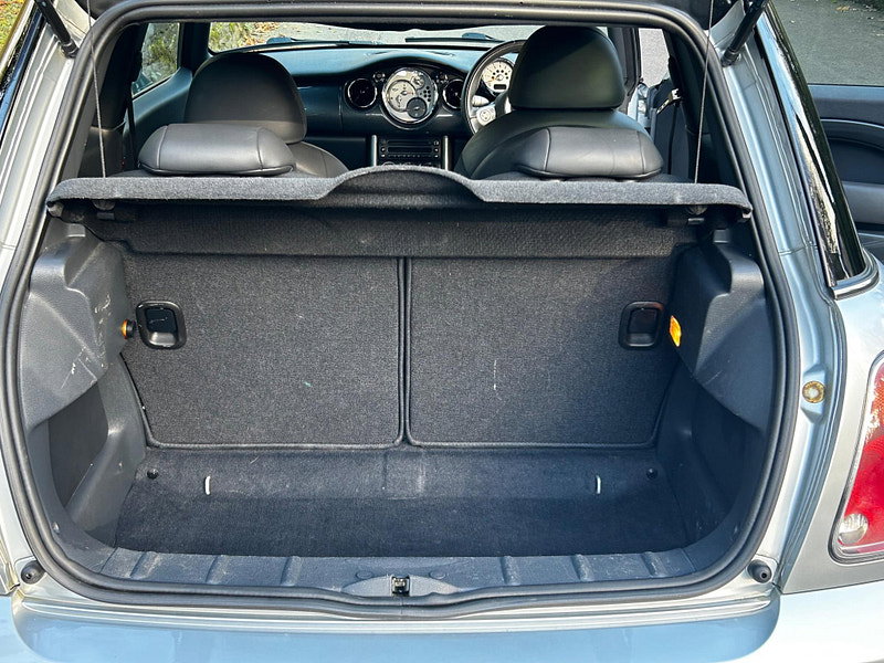 MINI Hatch 1.6 Cooper Euro 4 3dr 3dr Manual 2026
