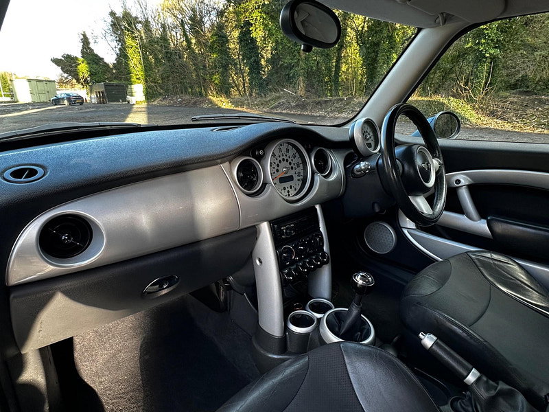 MINI Hatch 1.6 Cooper Euro 4 3dr 3dr Manual 2026