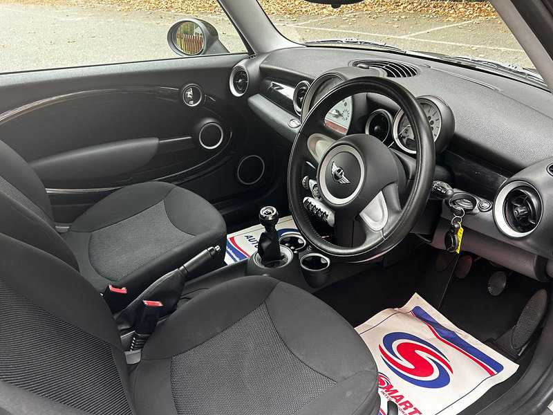 MINI Hatch 1.6 Cooper Graphite Euro 4 3dr 3dr Manual 2026