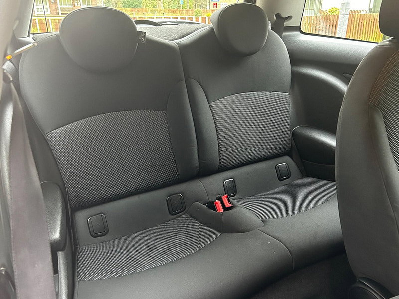MINI Hatch 1.6 Cooper Graphite Euro 4 3dr 3dr Manual 2026