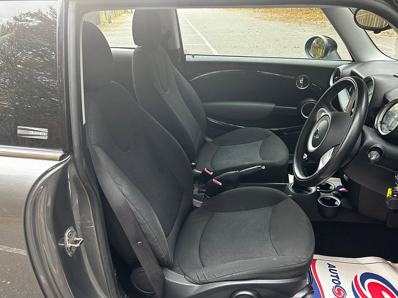 MINI Hatch 1.6 Cooper Graphite Euro 4 3dr 3dr Manual 2026