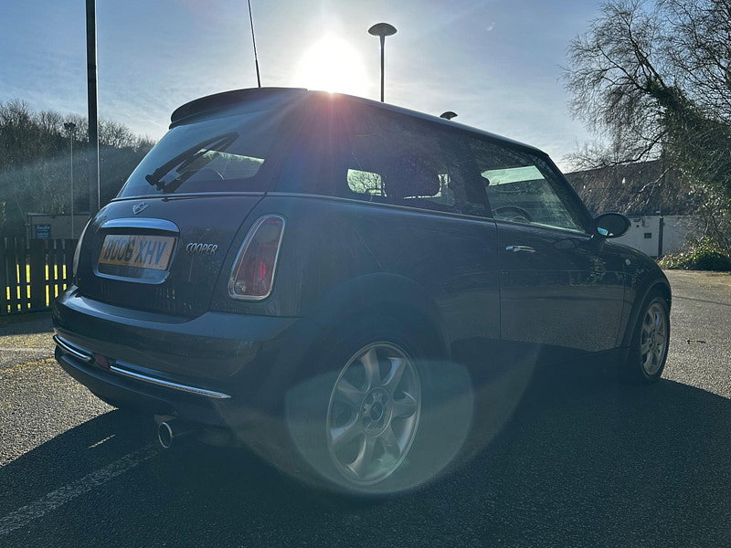 MINI Hatch 1.6 Cooper Park Lane Euro 4 3dr 3dr Manual 2026