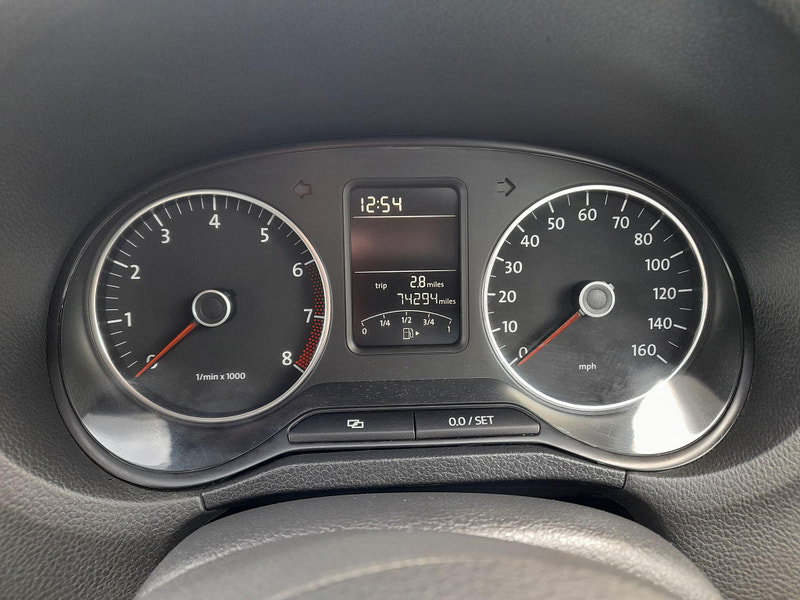 VOLKSWAGEN POLO 1.4 MATCH EURO 5 5DR 5,300 2011 74,260 WHITE 1.39L MANUAL PETROL... image 22