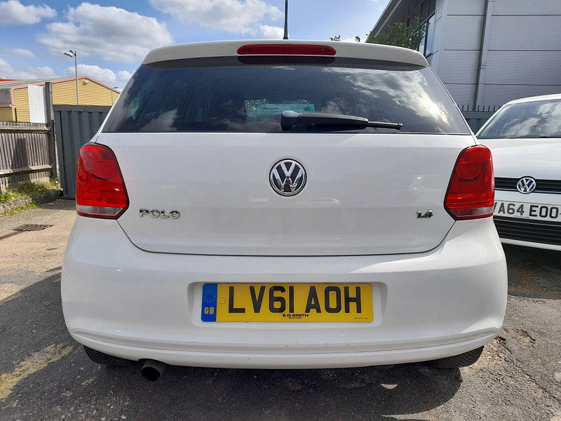 VOLKSWAGEN POLO 1.4 MATCH EURO 5 5DR 5,300 2011 74,260 WHITE 1.39L MANUAL PETROL... image 17
