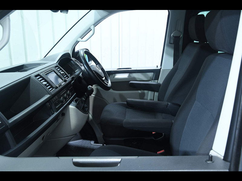 Volkswagen Transporter 2.0 TDI T30 BlueMotion Tech Highline Crew Van FWD SWB Euro 6 (s/s) 5dr 5dr Manual 2026