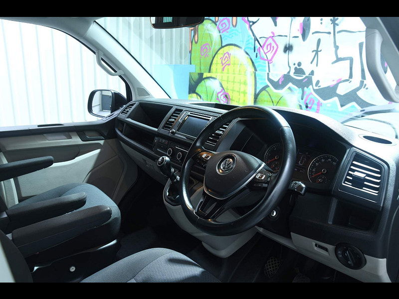 Volkswagen Transporter 2.0 TDI T30 BlueMotion Tech Highline Crew Van FWD SWB Euro 6 (s/s) 5dr 5dr Manual 2026