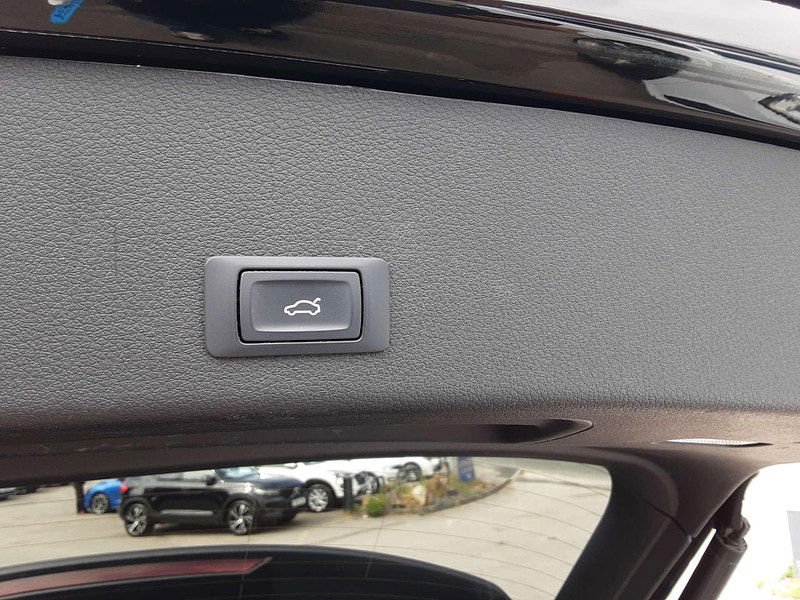 Audi E-tron e-tron S Line 50 Quattro 4WD 5dr 5dr Automatic 2025
