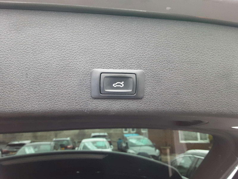 Audi E-tron e-tron Sport 50 Quattro 4WD 5dr 5dr Automatic 2025