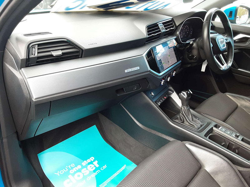 Audi Q3 2.0 Q3 S Line 40 TFSI Quattro Semi-Auto 4WD 5dr 5dr Automatic 2025