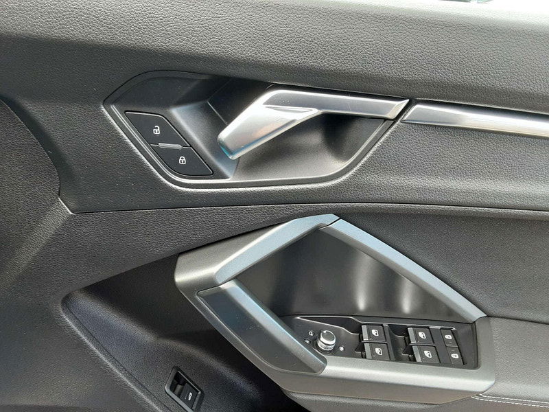 Audi Q3 2.0 Q3 S Line 40 TFSI Quattro Semi-Auto 4WD 5dr 5dr Automatic 2025