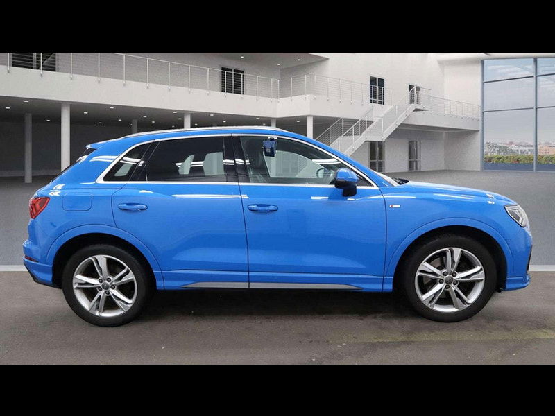 Audi Q3 2.0 Q3 S Line 40 TFSI Quattro Semi-Auto 4WD 5dr 5dr Automatic 2025