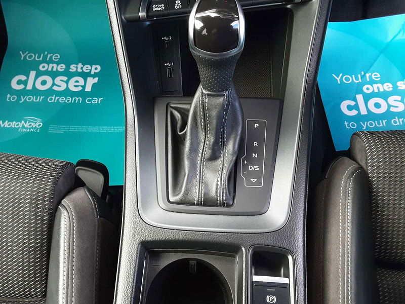 Audi Q3 2.0 Q3 S Line 40 TFSI Quattro Semi-Auto 4WD 5dr 5dr Automatic 2025