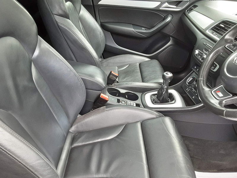 Audi Q3 2.0 TDI S Line 5dr (FULL LEATHER+SAT NAV+REVERSE CAMERA+GLASS ROOF) 5dr Manual 2026