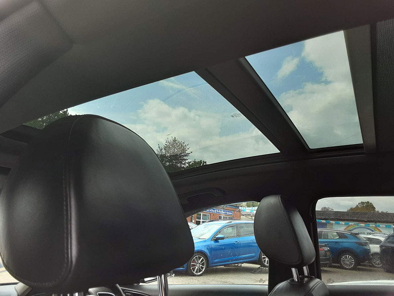 Audi Q3 2.0 TDI S Line 5dr (FULL LEATHER+SAT NAV+REVERSE CAMERA+GLASS ROOF) 5dr Manual 2026