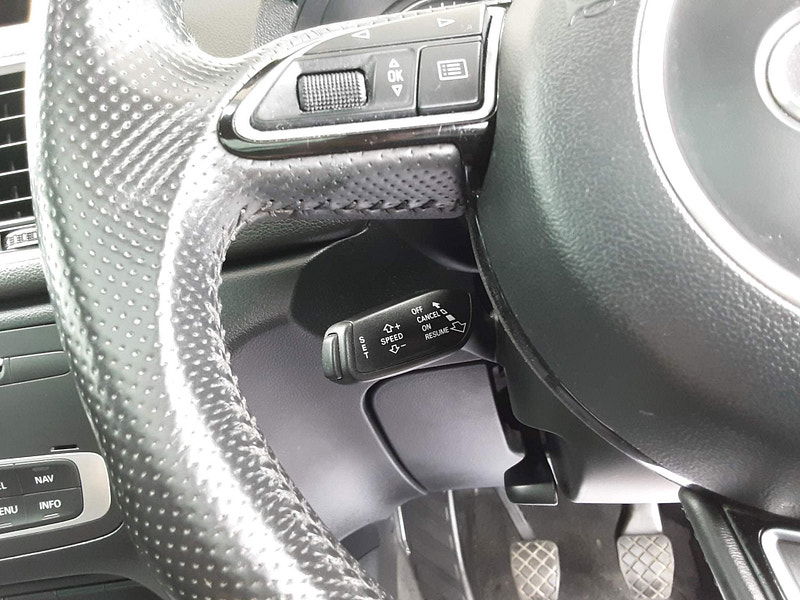 Audi Q3 2.0 TDI S Line 5dr (FULL LEATHER+SAT NAV+REVERSE CAMERA+GLASS ROOF) 5dr Manual 2026