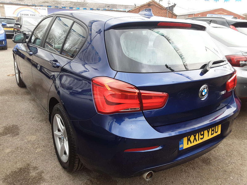 BMW 1 Series 1.5 118i SE Business Euro 6 (s/s) 5dr 5dr Manual 2025