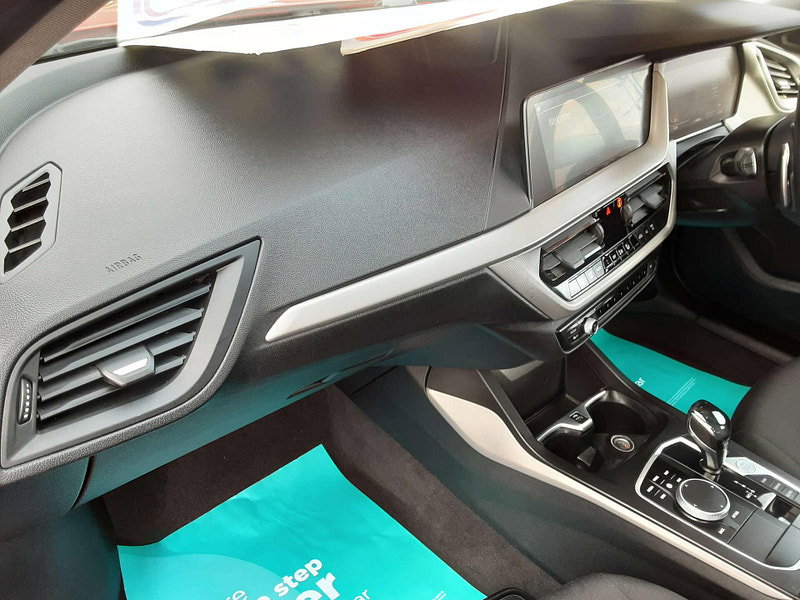 BMW 1 Series 2.0 118D SE Auto 5dr 5dr Automatic 2026