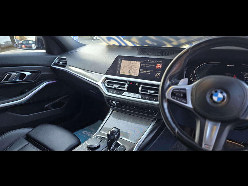 BMW 3 Series 2.0 330e 12kWh M Sport Pro Edition Auto Euro 6 (s/s) 4dr 4dr Automatic 2025