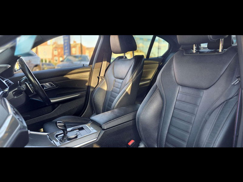 BMW 3 Series 2.0 330e 12kWh M Sport Pro Edition Auto Euro 6 (s/s) 4dr 4dr Automatic 2025