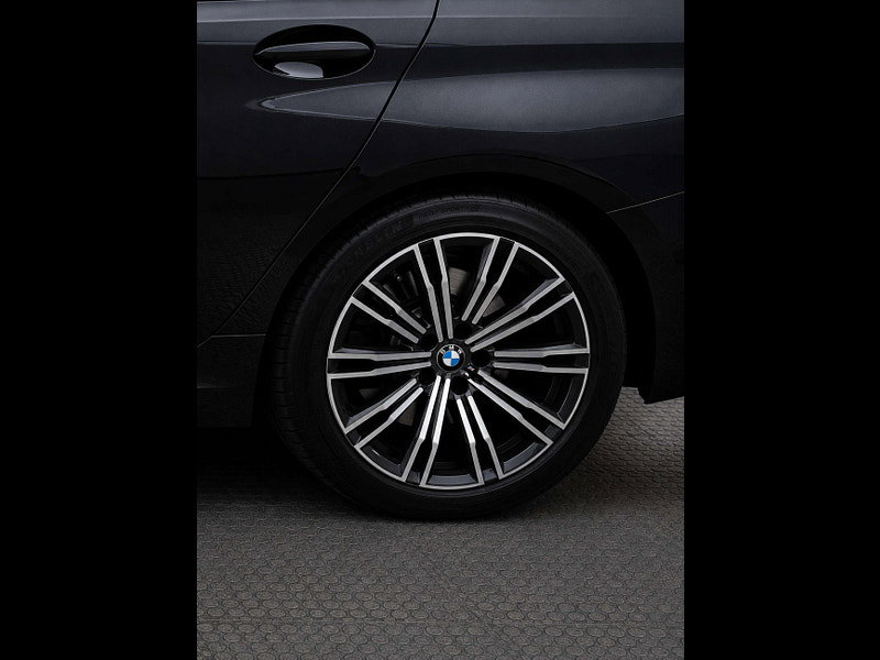 BMW 3 Series 2.0 330e M Sport Auto 5dr 5dr Automatic 2026