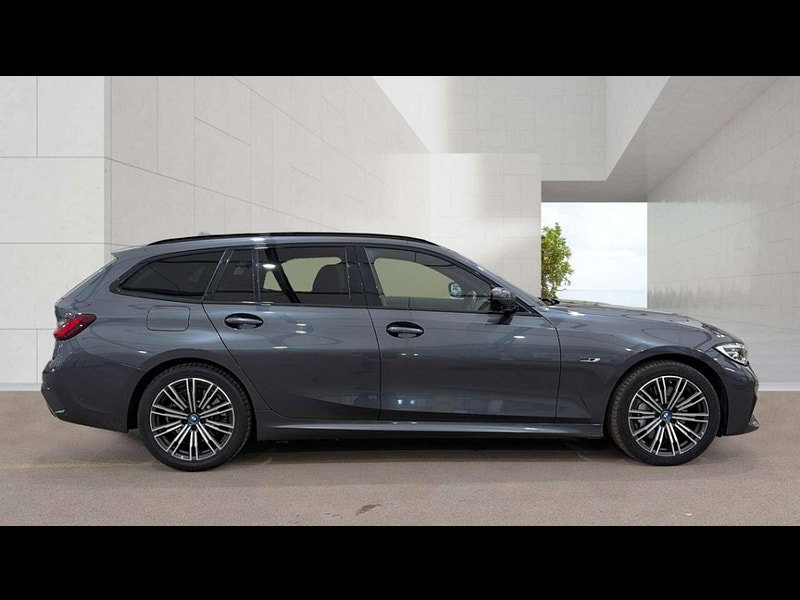 BMW 3 Series 2.0 330e M Sport Auto 5dr 5dr Automatic 2026
