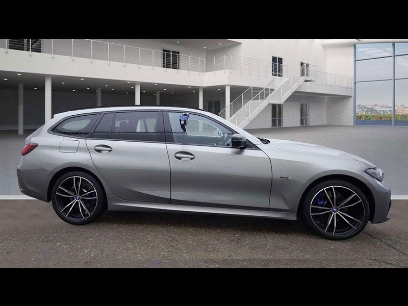 BMW 3 Series 2.0 330e M Sport Professional Edition Auto 5dr 5dr Automatic 2025