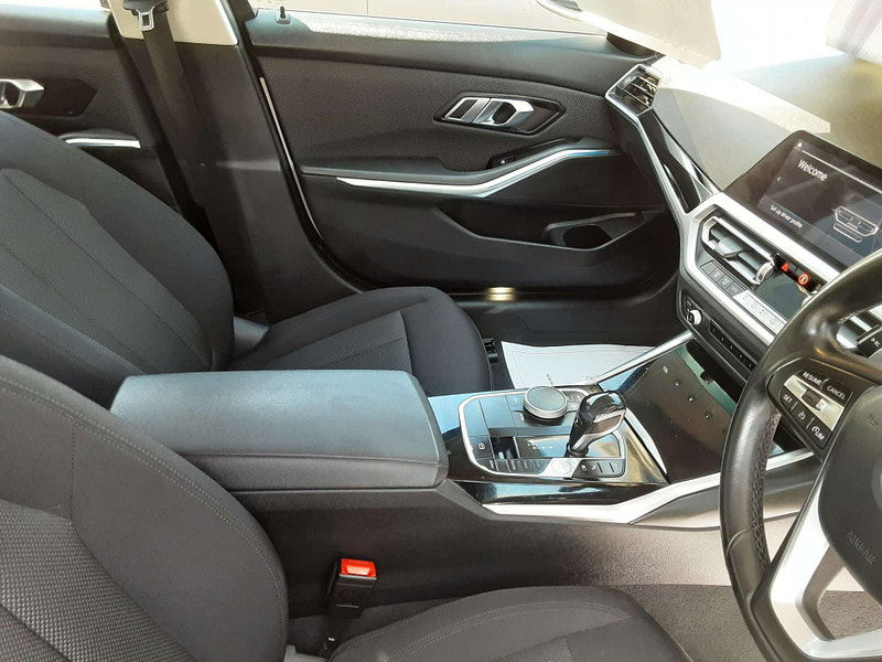 BMW 3 Series 2.0 330e SE Professional Auto 4dr 4dr Automatic 2025