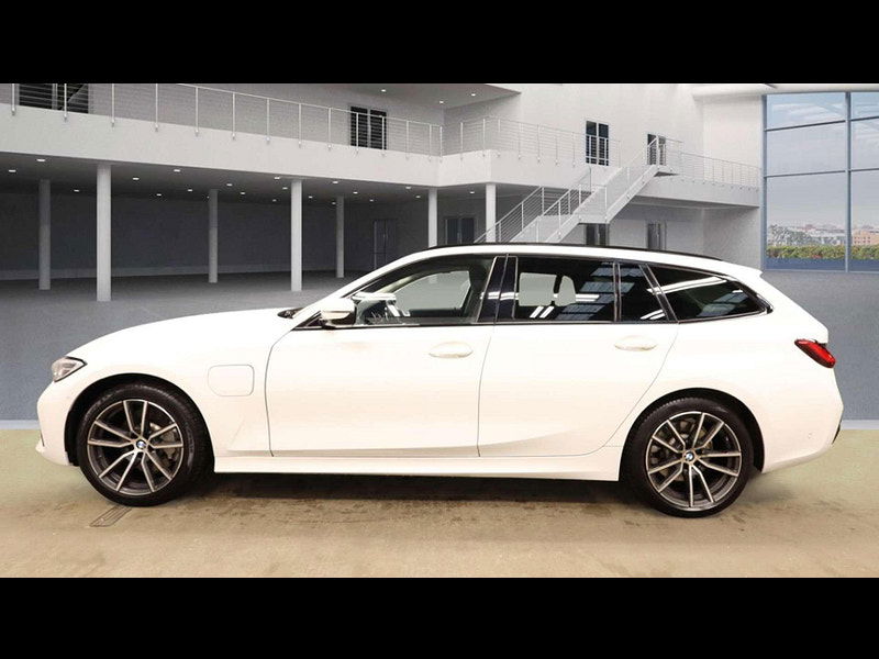 BMW 3 Series 2.0 330e Sport Professional Auto 5dr 5dr Automatic 2025