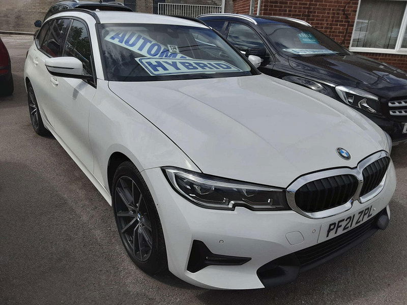 BMW 3 Series 2.0 330e Sport Professional Auto 5dr 5dr Automatic 2025