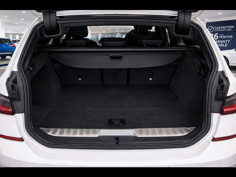 BMW 3 Series 2.0 330e xDrive M Sport Auto 4WD 5dr 5dr Automatic 2026