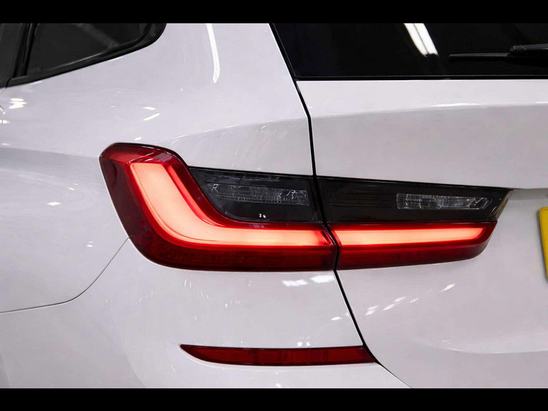 BMW 3 Series 2.0 330e xDrive M Sport Auto 4WD 5dr 5dr Automatic 2026