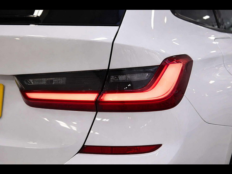 BMW 3 Series 2.0 330e xDrive M Sport Auto 4WD 5dr 5dr Automatic 2026