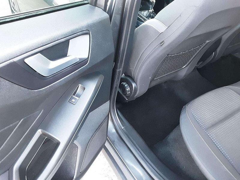 Ford Focus 1.5 EcoBlue Zetec Euro 6 (s/s) 5dr 5dr Manual 2025