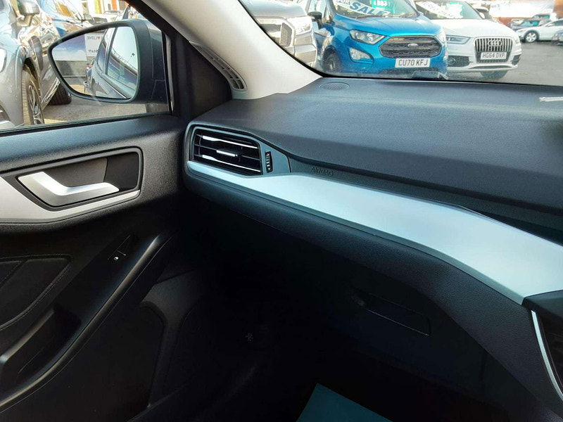 Ford Focus 1.5 EcoBlue Zetec Euro 6 (s/s) 5dr 5dr Manual 2025