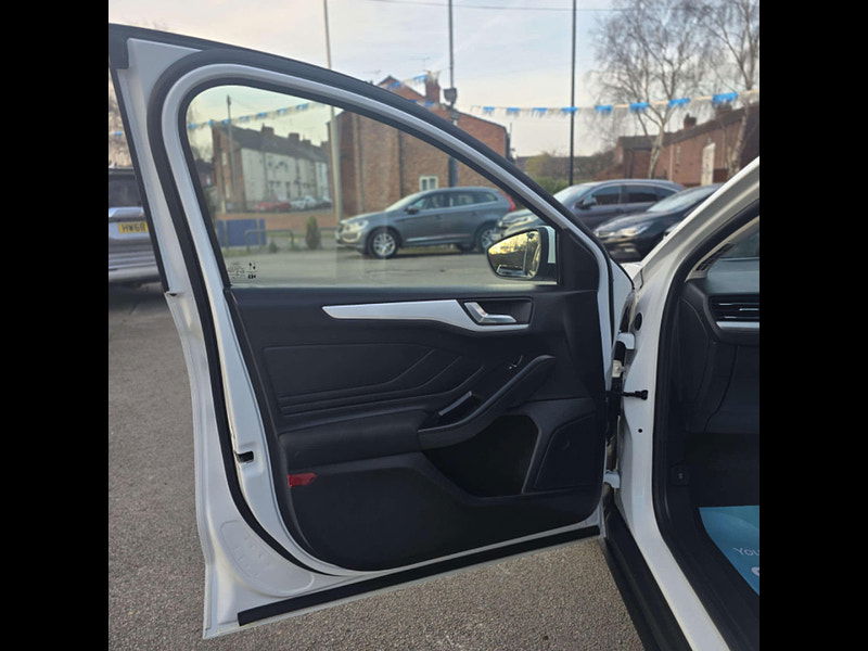 Ford Focus 1.5 Focus Zetec TDCI 5dr 5dr Manual 2025