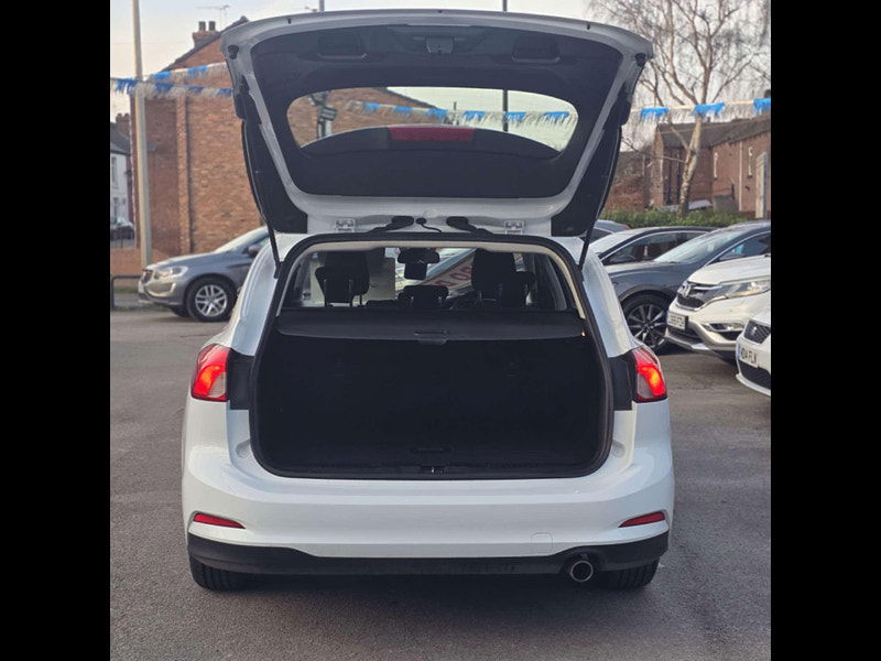 Ford Focus 1.5 Focus Zetec TDCI 5dr 5dr Manual 2025