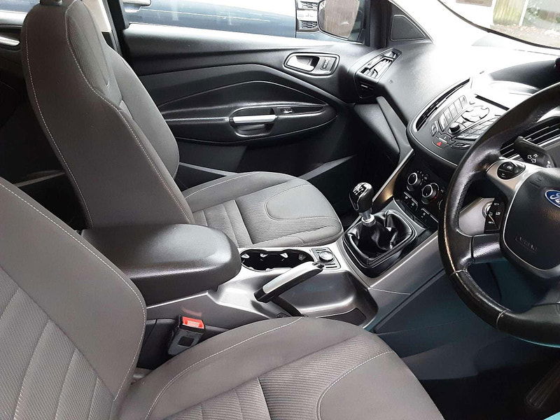 Ford Kuga 2.0 TDCi Zetec 2WD Euro 6 (s/s) 5dr 5dr Manual 2025