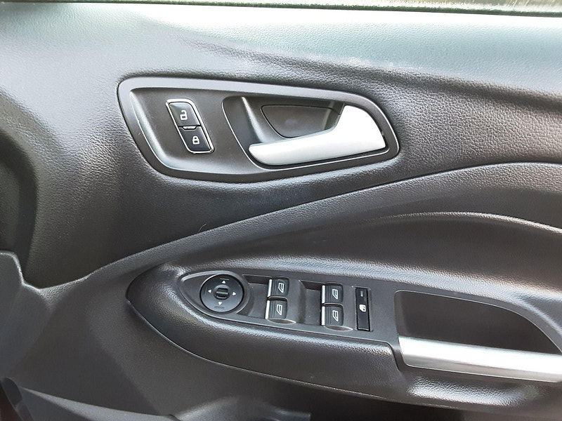 Ford Kuga 2.0 TDCi Zetec 2WD Euro 6 (s/s) 5dr 5dr Manual 2025