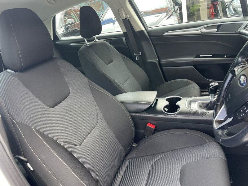 Ford Mondeo 1.5 TDCi ECOnetic Titanium 5dr (Sat Nav) 5dr Manual 2026