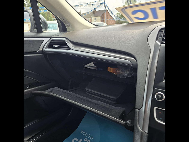 Ford Mondeo 2.0 Mondeo Titanium Edition HEV Auto 4dr 4dr Automatic 2026