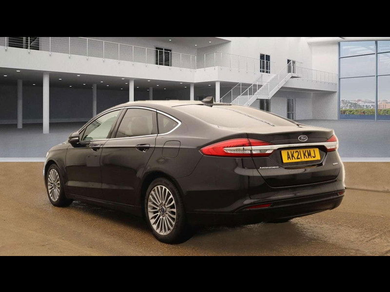 Ford Mondeo 2.0 Mondeo Titanium Edition HEV Auto 4dr 4dr Automatic 2025