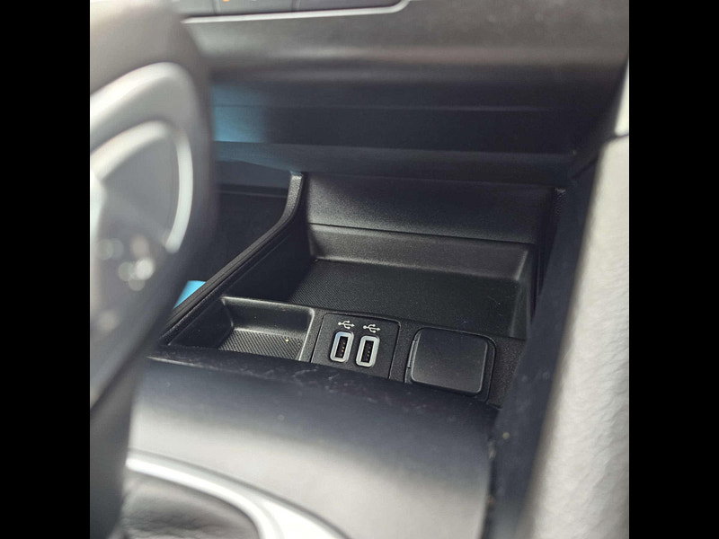 Ford Mondeo 2.0 Mondeo Titanium Edition HEV Auto 4dr 4dr Automatic 2026