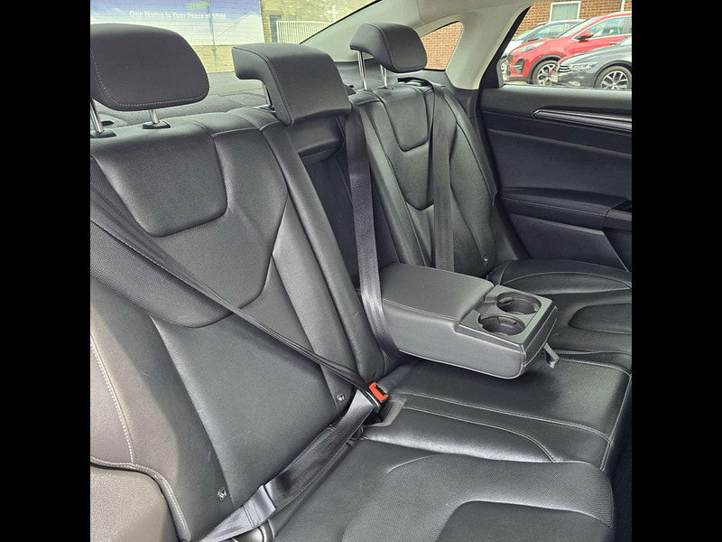 Ford Mondeo 2.0 Mondeo Titanium Edition HEV Auto 4dr 4dr Automatic 2025