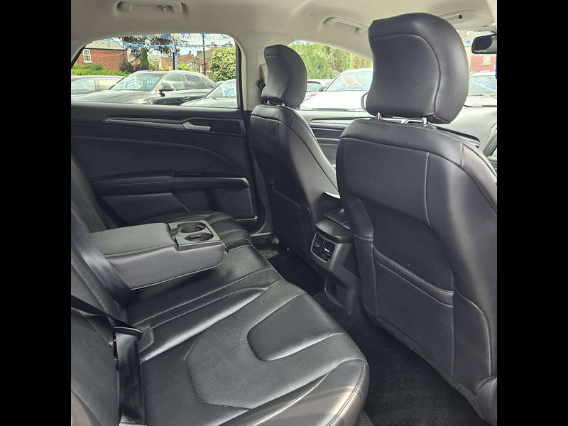 Ford Mondeo 2.0 Mondeo Titanium Edition HEV Auto 4dr 4dr Automatic 2026