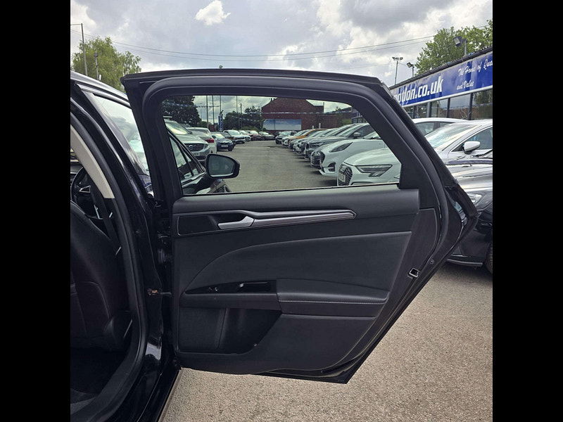 Ford Mondeo 2.0 Mondeo Titanium Edition HEV Auto 4dr 4dr Automatic 2025
