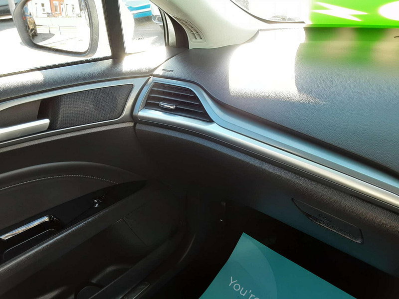 Ford Mondeo 2.0 Mondeo Titanium Edition HEV Auto 4dr 4dr Automatic 2026