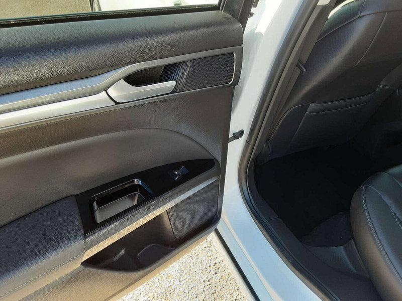 Ford Mondeo 2.0 Mondeo Titanium Edition HEV Auto 4dr 4dr Automatic 2026