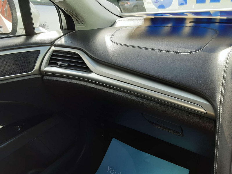 Ford Mondeo 2.0 Mondeo Vignale HEV Auto 4dr 4dr Automatic 2025