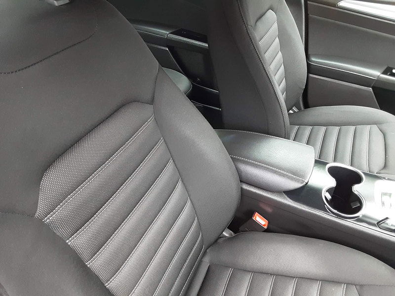 Ford Mondeo 2.0 TDCi Zetec Edition Euro 6 (s/s) 5dr 5dr Manual 2025
