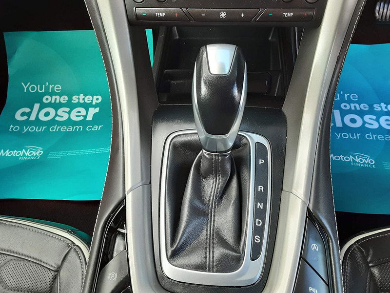 Ford Mondeo 2.0T EcoBoost Vignale Auto Euro 6 (s/s) 5dr 5dr Automatic 2026